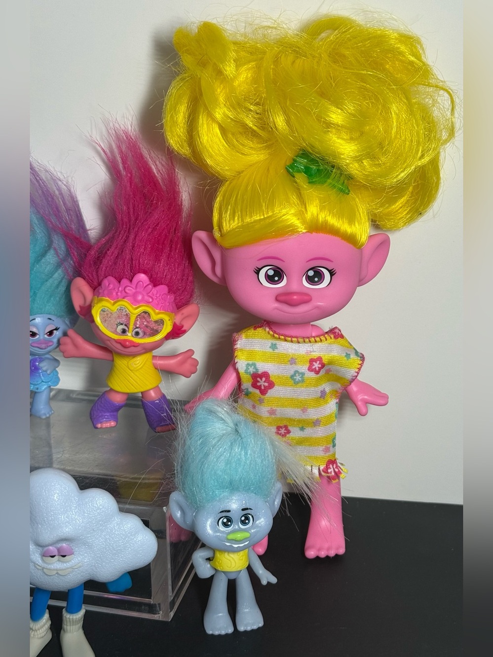 DreamWorks Trolls Band Together Figure Lot - Picture 3 of 3